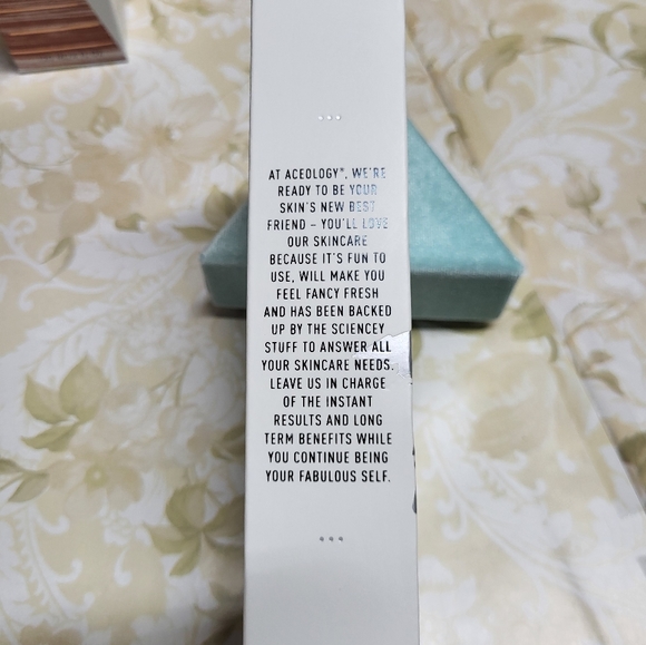 Aceology Detox Mask, Cela Glacier Cleanser, & Volition Turmeric Polish, NIB - Picture 4 of 16